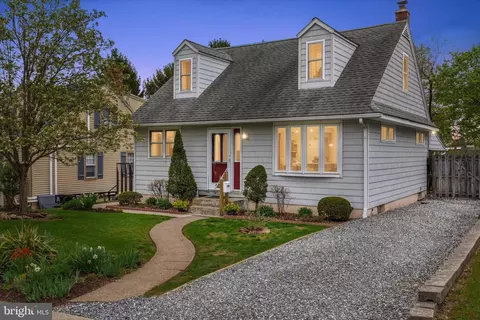 1068 Warren St, Pottstown, PA 19464