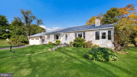 2951 Artmar Rd, Norristown, PA 19403