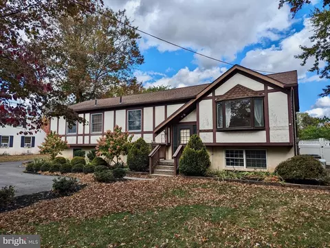 1407 Maple Ave, Hatfield, PA 19440