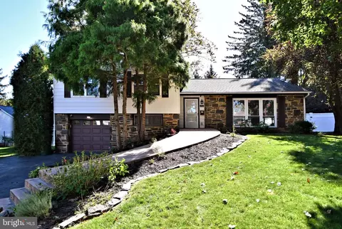 4024 Kottler Dr, Lafayette Hill, PA 19444