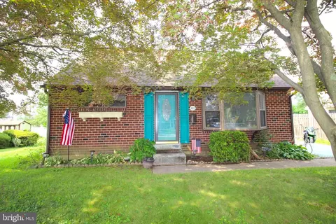 402 Maiden Ln, King Of Prussia, PA 19406