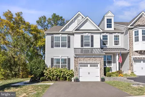 140 Woodwinds Dr, Collegeville, PA 19426