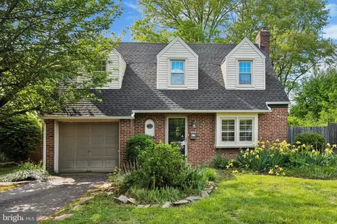 409 Lorraine Ave, Oreland, PA 19075