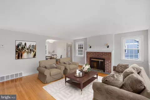223 Cameron Rd, Willow Grove, PA 19090