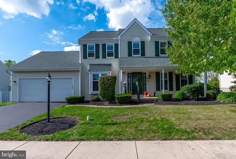 216 Bayberry Dr, Royersford, PA 19468