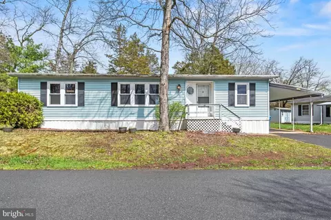 714 Dogwood Dr, Green Lane, PA 18054
