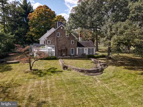 675 Lewis Ln, Ambler, PA 19002