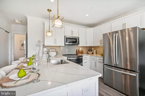 922 Riverplace Dr, Conshohocken, PA 19428