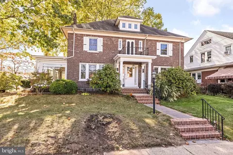 700 Derstine Ave, Lansdale, PA 19446