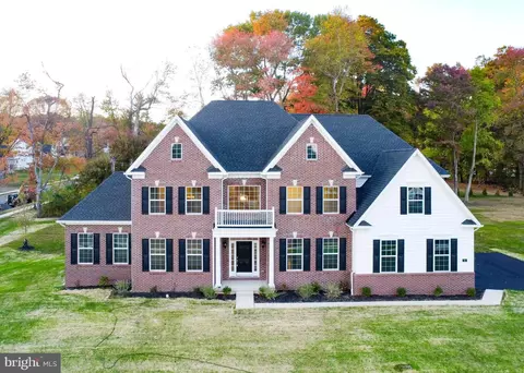 8 Seneca Ln, Horsham, PA 19044