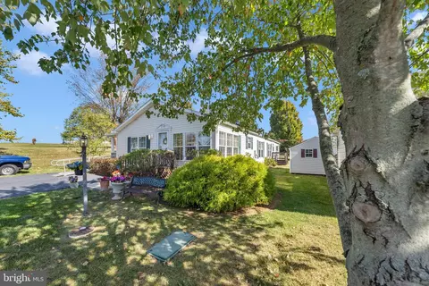 104 Finch Ln, Royersford, PA 19468
