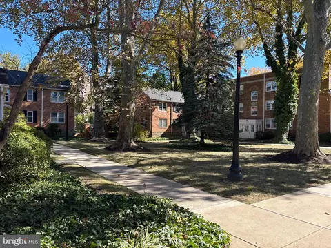 42 Conshohocken State Rd #2-F, Bala Cynwyd, PA 19004