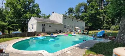 Exterior - 1401 Panther Rd, Wyncote, PA 19095 photo 8 of 9
