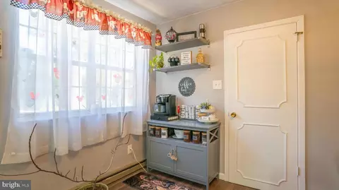 Entry Way - 1401 Panther Rd, Wyncote, PA 19095 photo 12 of 24