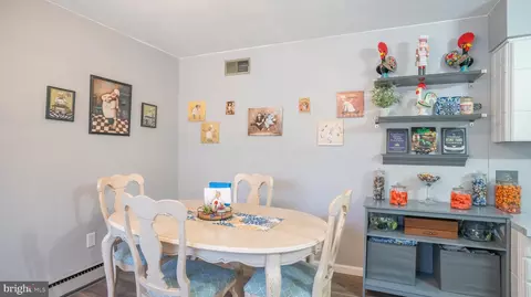 Dining - 1401 Panther Rd, Wyncote, PA 19095 photo 4 of 4