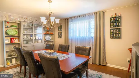 Dining - 1401 Panther Rd, Wyncote, PA 19095 photo 2 of 4