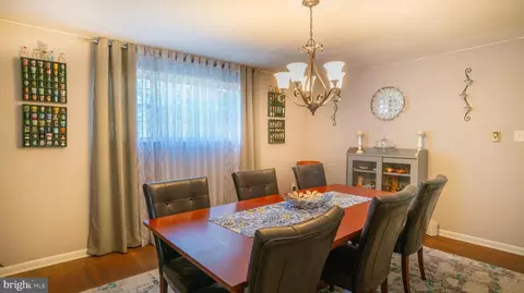 Dining - 1401 Panther Rd, Wyncote, PA 19095 photo 1 of 4