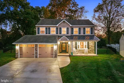 18 Fawn Ln, Horsham, PA 19044