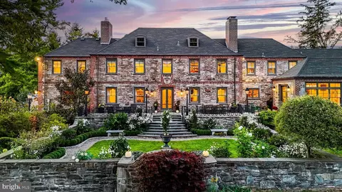 620 N Spring Mill Rd, Villanova, PA 19085