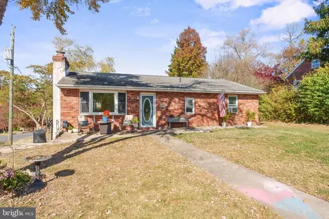 304 2nd Ave, Mont Clare, PA 19453