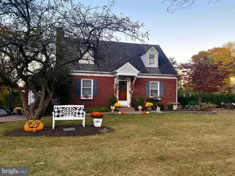 1807 W James, Norristown, PA 19403