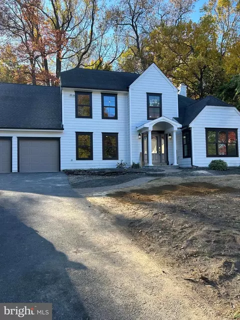 4042 Arbour Cir, Lafayette Hill, PA 19444