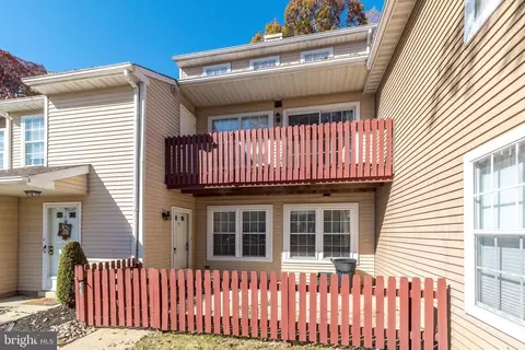 44 Woodbine Ct, Horsham, PA 19044