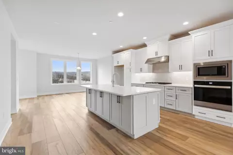 208 Manion Aly #102, King Of Prussia, PA 19406