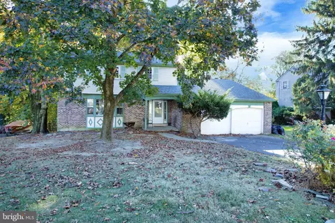 7909 Ronaele Dr, Elkins Park, PA 19027