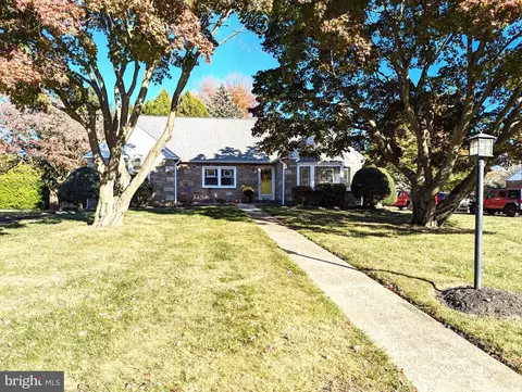 749 Dale Rd, Huntingdon Valley, PA 19006
