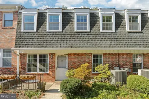 100 W Montgomery Ave #2, Ardmore, PA 19003