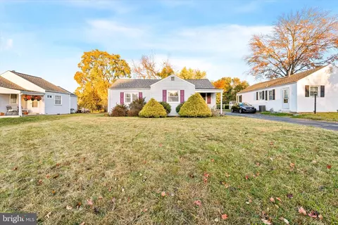 170 Walker Ln, King Of Prussia, PA 19406