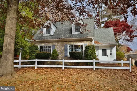 14 Home Rd, Hatboro, PA 19040