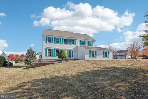 2701 E Crossing Cir, East Norriton, PA 19403