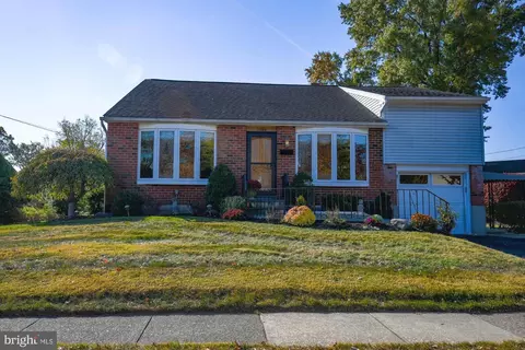 2945 Michele Dr, East Norriton, PA 19403