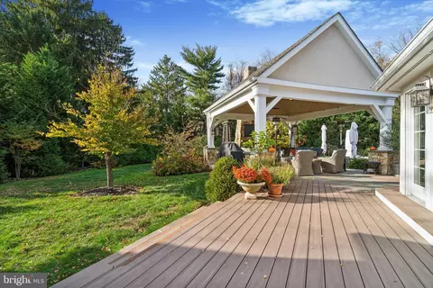 Exterior - 1112 Lafayette Rd, Wayne, PA 19087 photo 5 of 18