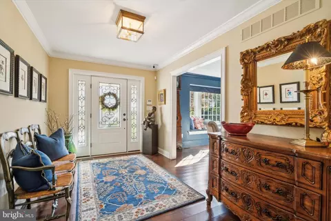 Entry Way - 1112 Lafayette Rd, Wayne, PA 19087 photo 2 of 8