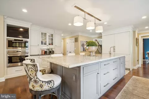 Kitchen - 1112 Lafayette Rd, Wayne, PA 19087 photo 4 of 8
