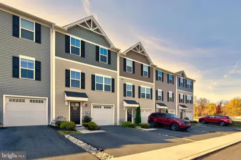 45 Foxwood Dr, Gilbertsville, PA 19525