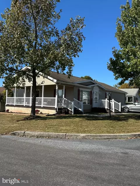 101 Daisy Ln, Royersford, PA 19468