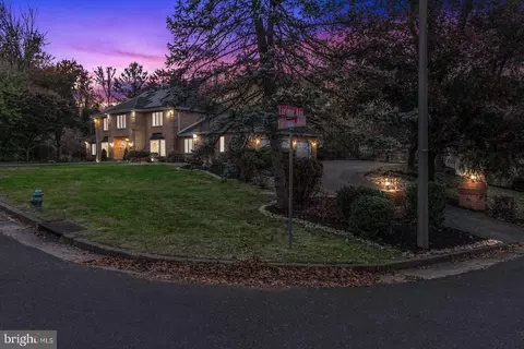 1401 Lorimer Ave, Huntingdon Valley, PA 19006