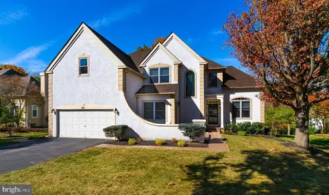 134 Chinaberry Dr, Lafayette Hill, PA 19444