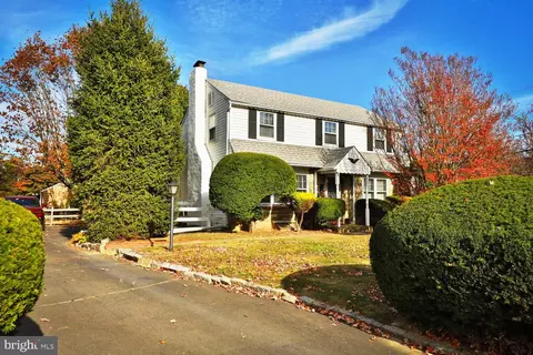 2111 Rush Rd, Abington, PA 19001