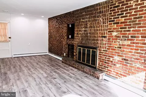 Living - 307 Curtis Dr, Wyncote, PA 19095 photo 2 of 3