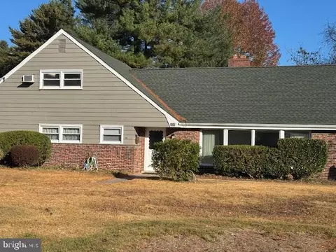 307 Curtis Dr, Wyncote, PA 19095