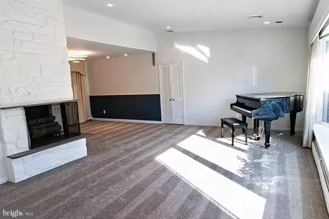 Living - 307 Curtis Dr, Wyncote, PA 19095 photo 1 of 3