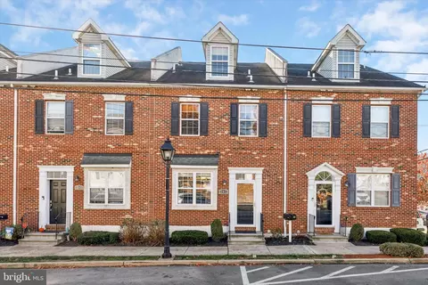 403 E Hector St, Conshohocken, PA 19428