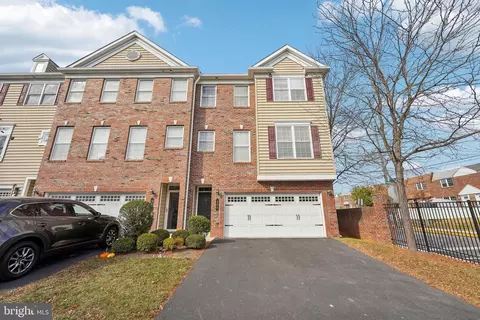 300 Ebony Ct, Ambler, PA 19002