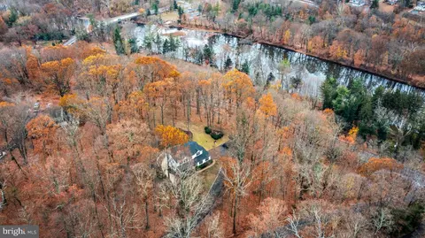 2028 Squirrel Hill Rd, Schwenksville, PA 19473