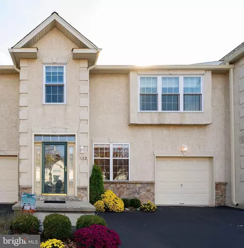 103 Castle Dr, North Wales, PA 19454